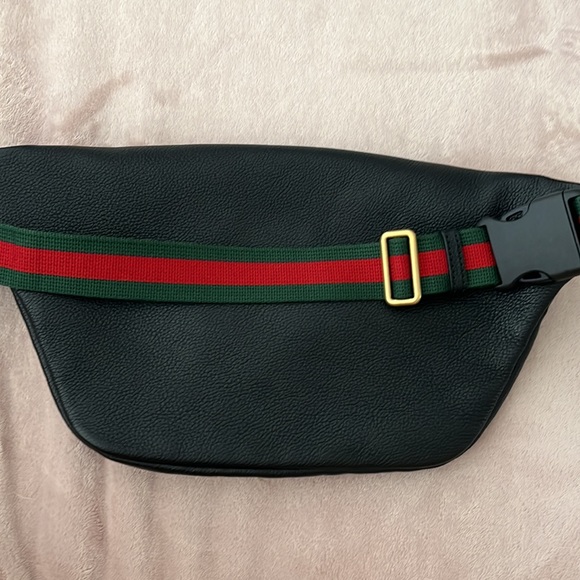 Authentic medium Gucci bum bag